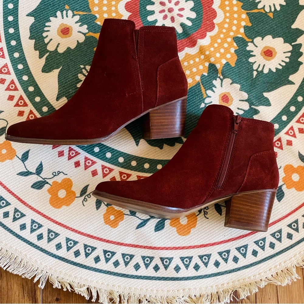 🎉 LAST CHANCE Burgundy Suade Ankle Boots